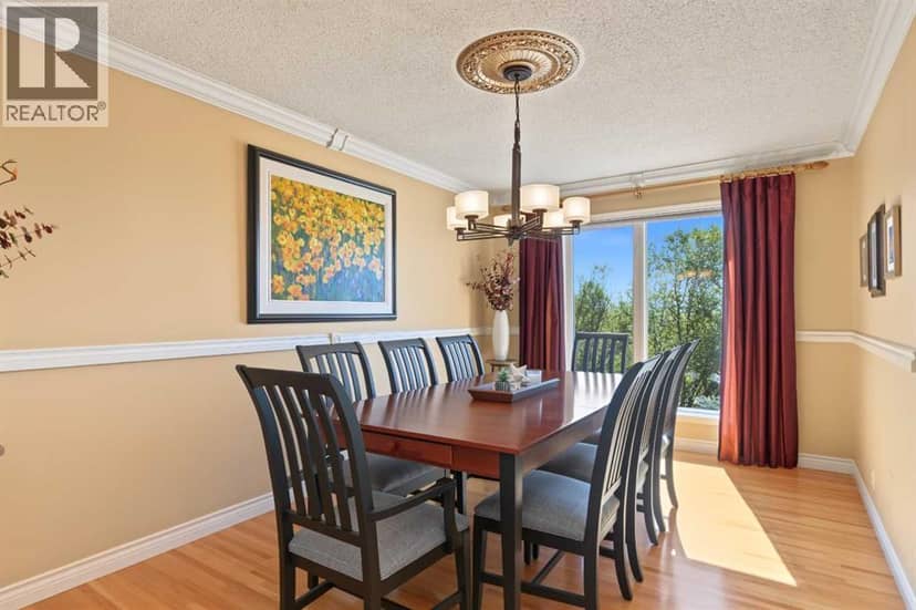 32 Mt Kidd Point SE — photo 10 of 40