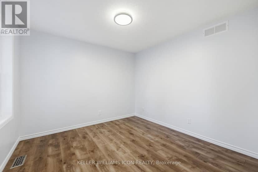 16 Hemlo Crescent — photo 27 of 40