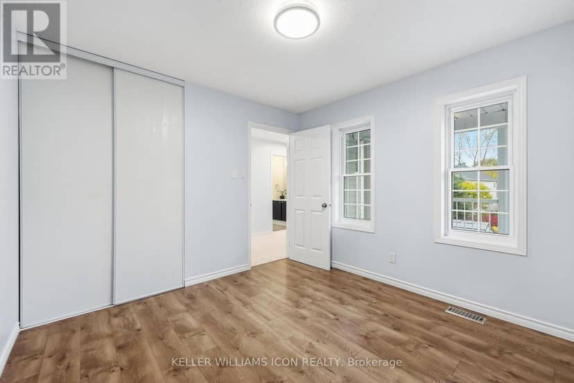 16 Hemlo Crescent — photo 29 of 40