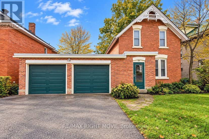 129 Coldwater Road W — photo 1 of 37