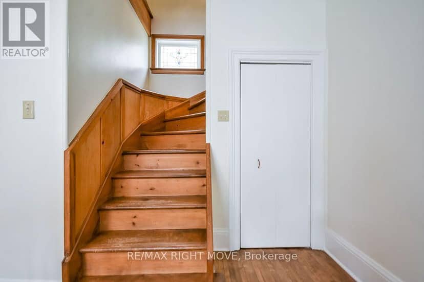 129 Coldwater Road W — photo 18 of 37