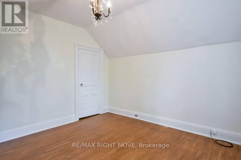 129 Coldwater Road W — photo 20 of 37