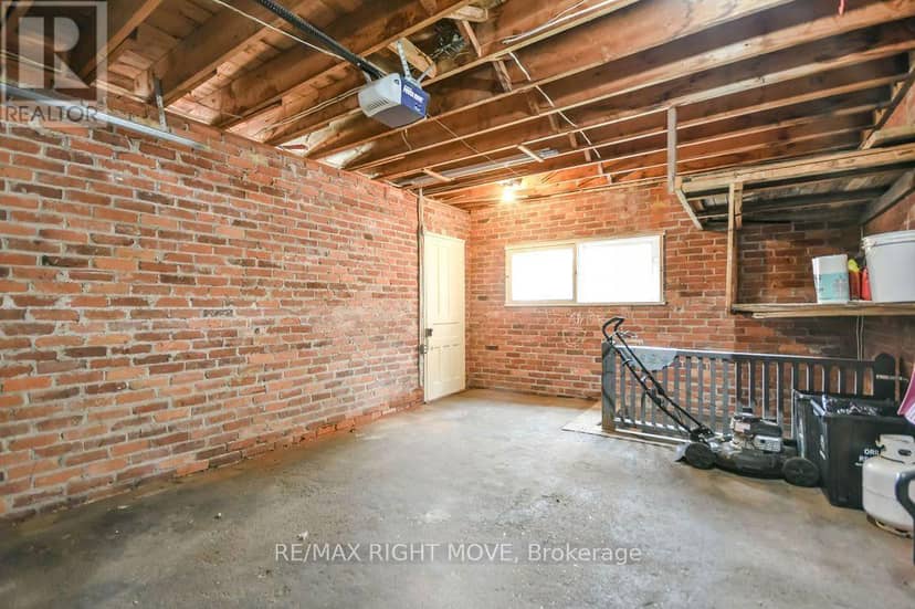 129 Coldwater Road W — photo 28 of 37