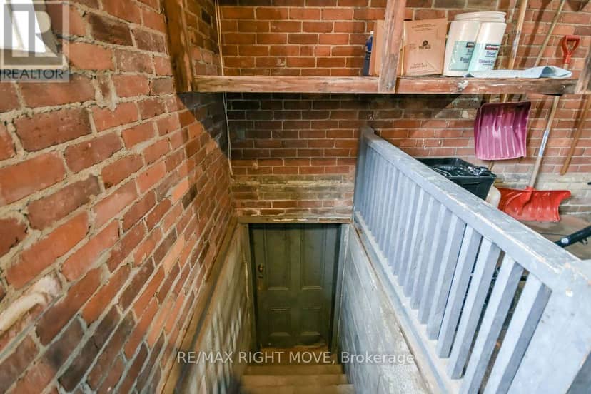 129 Coldwater Road W — photo 30 of 37