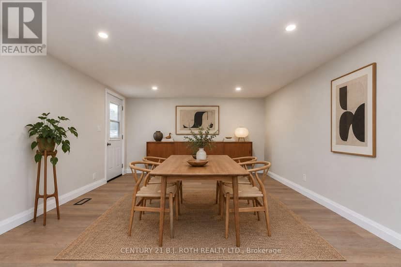 51 James Street E — photo 17 of 34
