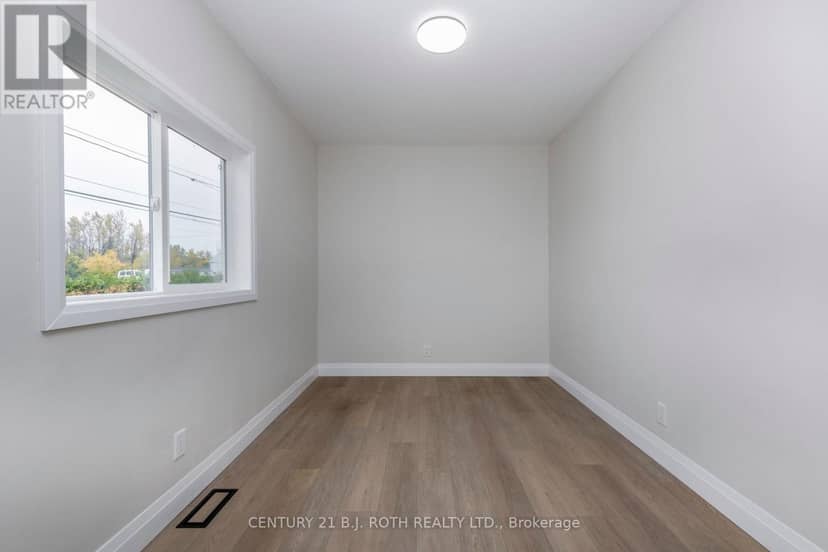 51 James Street E — photo 26 of 34