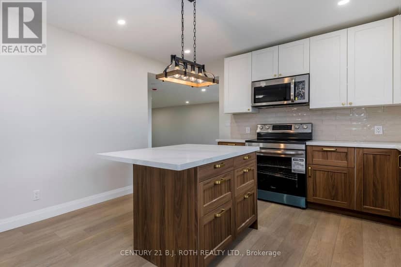 51 James Street E — photo 8 of 34