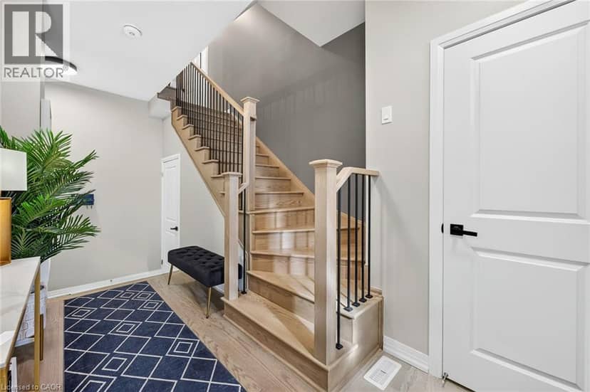 26 FREEDOM Crescent, Hamilton, photo 3