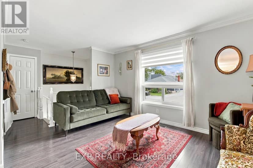 28 Maitland Street — photo 10 of 40