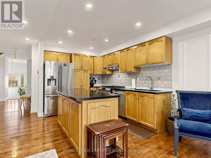 3947 Stardust Drive — photo 10 of 40