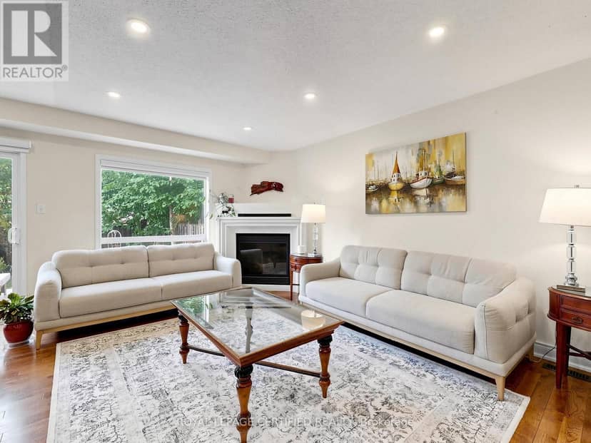 3947 Stardust Drive — photo 4 of 40
