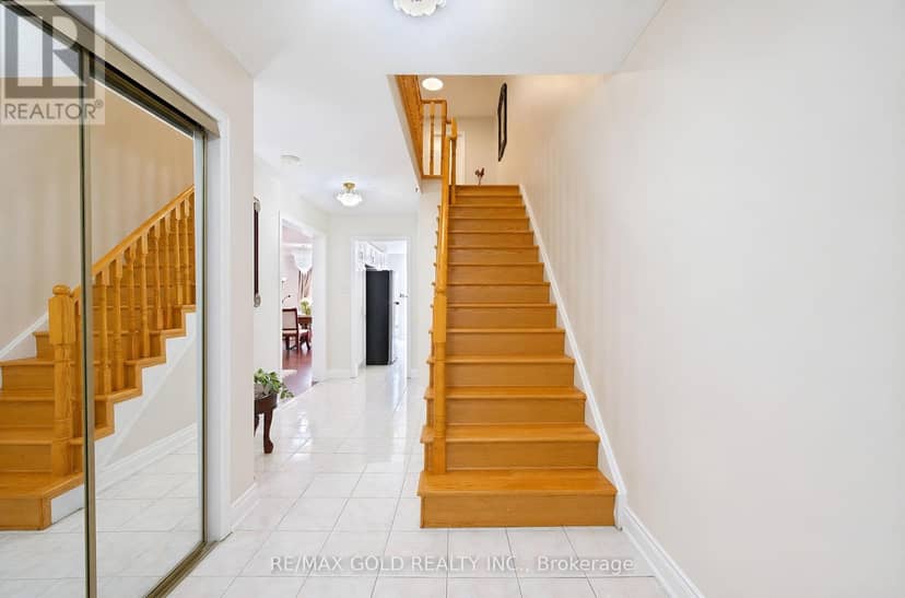 106 Bighorn Crescent — photo 7 of 40