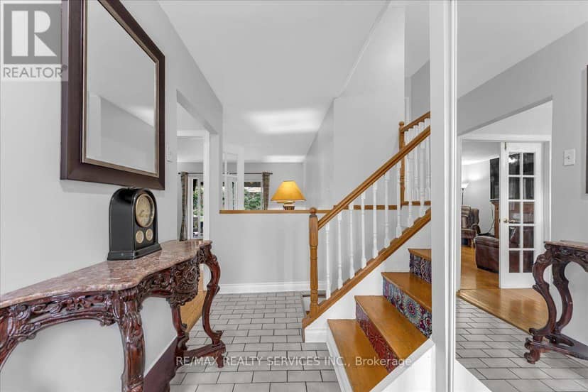 53 Windermere Court, Brampton, photo 8