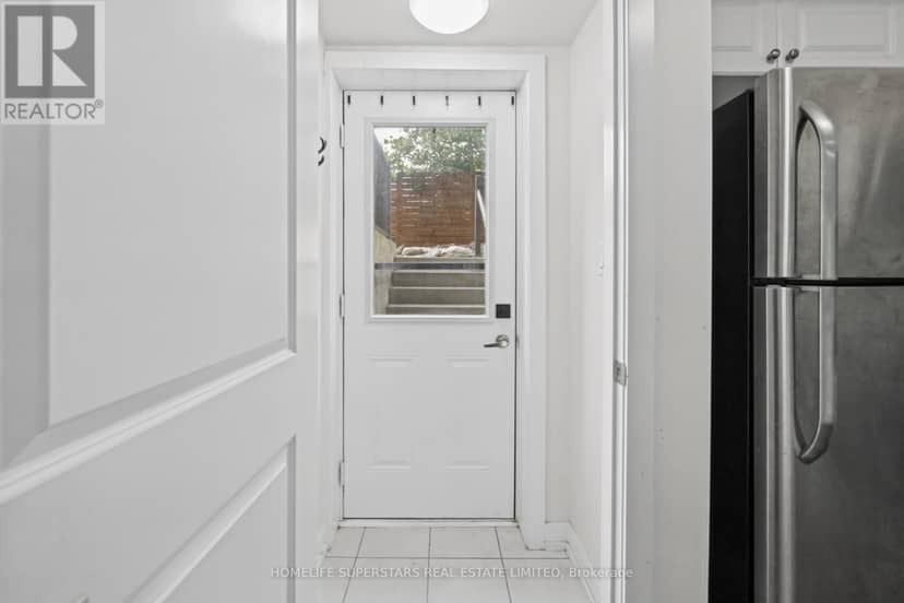 413 - 8 Drummond Street — photo 14 of 34