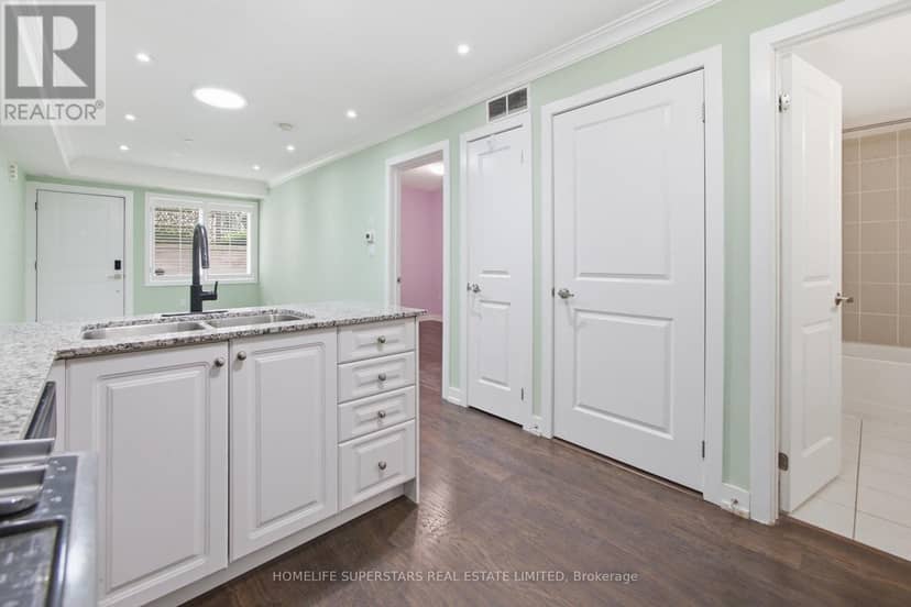413 - 8 Drummond Street, Toronto, photo 3