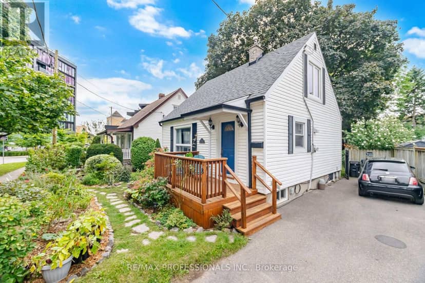 8 Smith Crescent, Toronto, photo 3