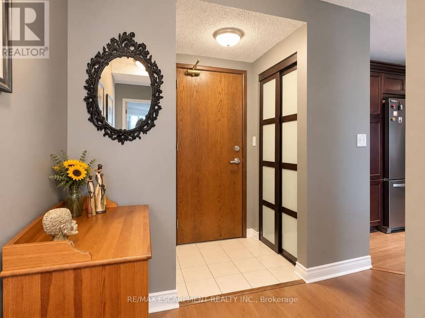 503 - 1276 Maple Crossing Boulevard, Burlington, photo 6