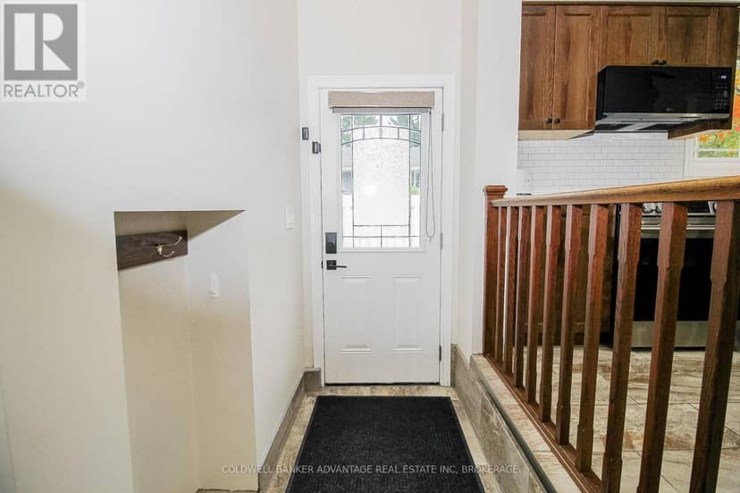 11 Fallingbrook Drive — photo 23 of 40