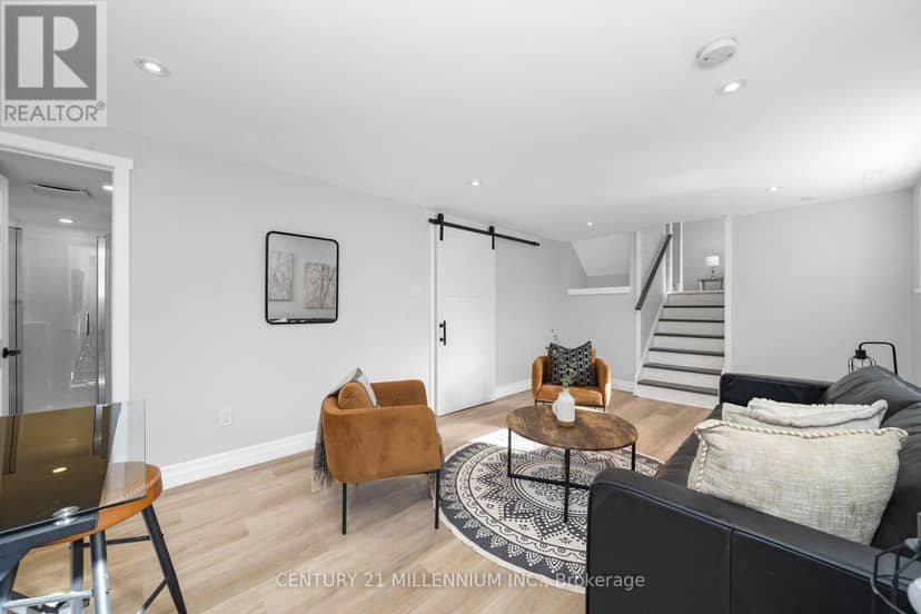 27 Dundas Street W — photo 29 of 40