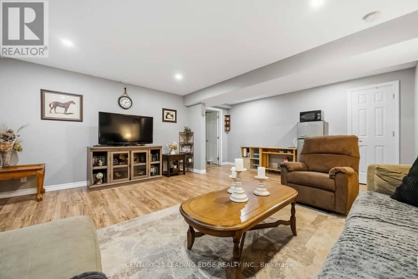 12 Ward Drive — photo 36 of 40