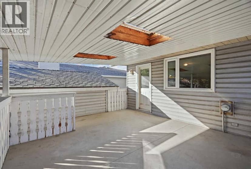 556 Lysander Drive SE — photo 27 of 38
