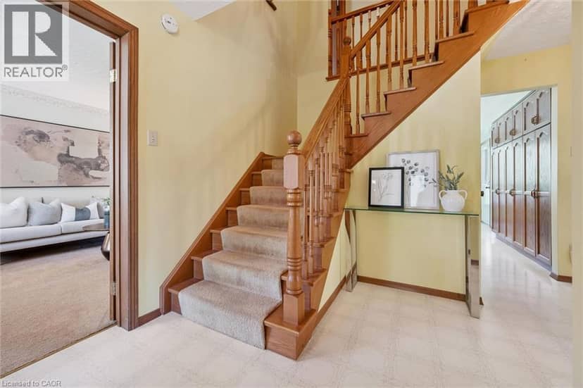 42 MITTON Place — photo 24 of 40