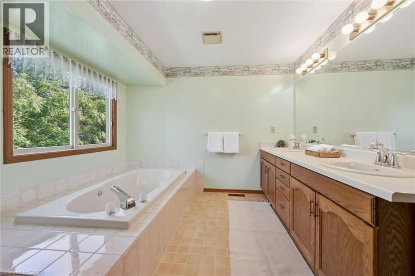 42 MITTON Place — photo 29 of 40