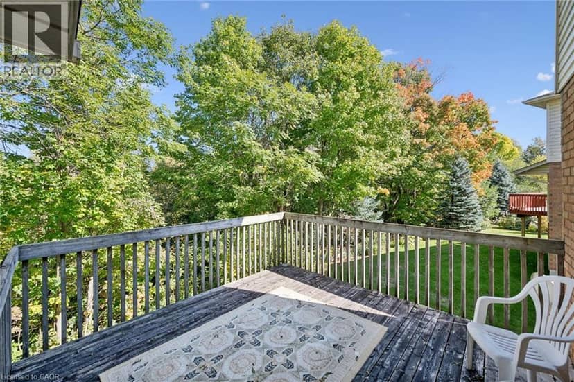 42 MITTON Place — photo 37 of 40