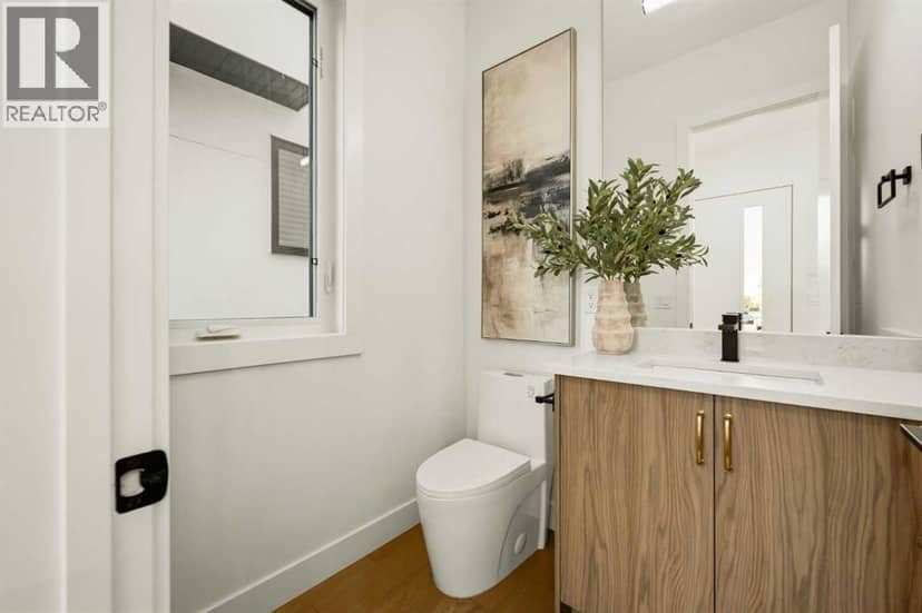 645 36 Street SW — photo 23 of 40