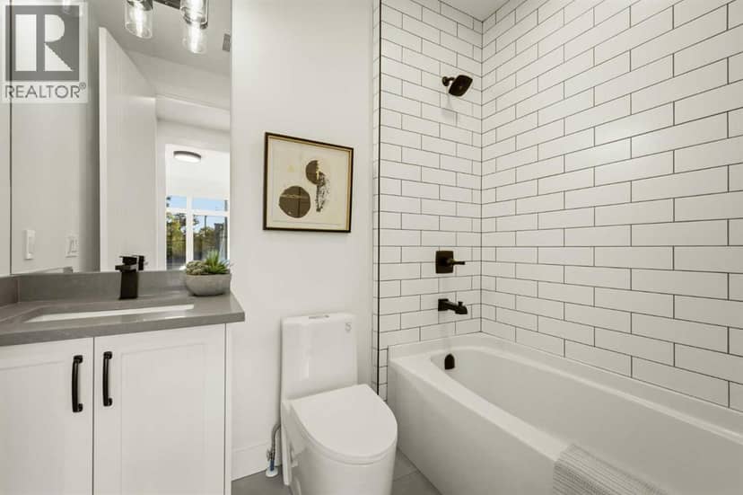 645 36 Street SW — photo 36 of 40