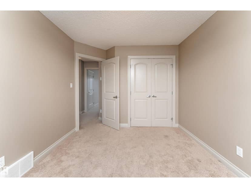 556 Secord Bv NW — photo 17 of 33