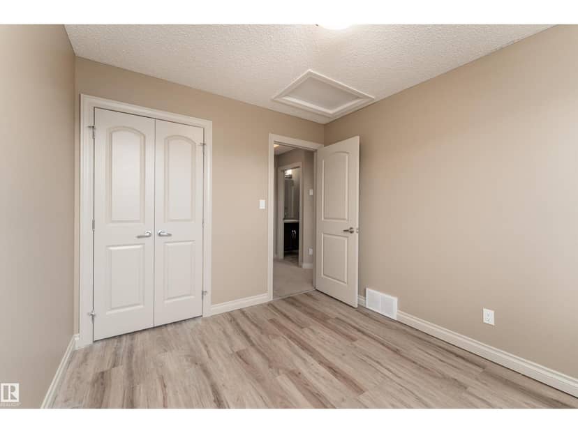 556 Secord Bv NW — photo 19 of 33