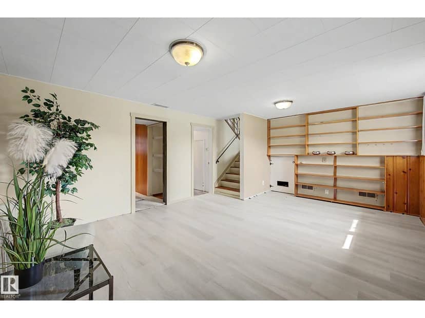 9516 129A AV NW — photo 31 of 40
