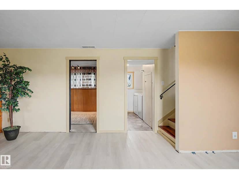 9516 129A AV NW — photo 33 of 40