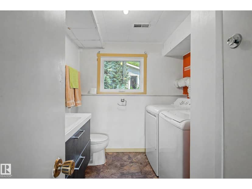 9516 129A AV NW — photo 36 of 40