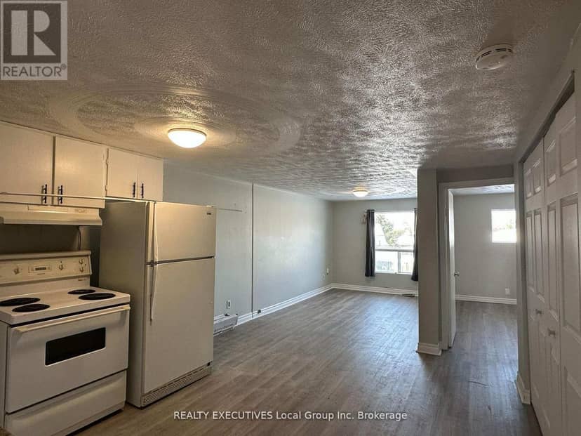 26 Spring Street — photo 11 of 17
