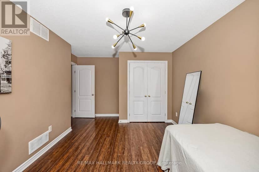5B Kemp Drive — photo 37 of 40