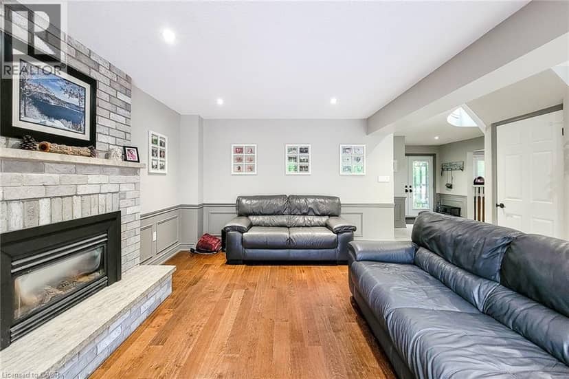 29 WOODSIDE Square — photo 15 of 40