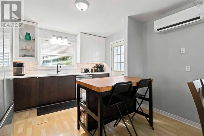 7 Continental Lane — photo 11 of 29