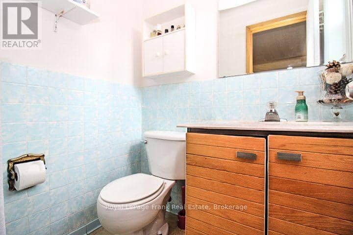 1561 Cherryhill Road — photo 22 of 40