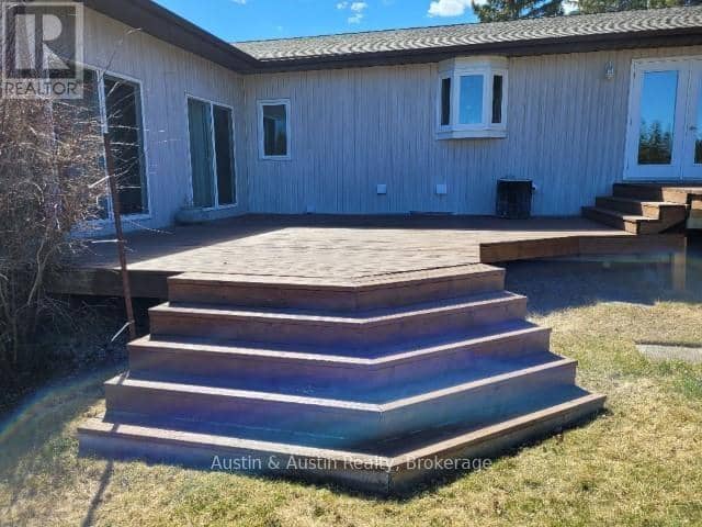 2 Lakeview Road — photo 4 of 17