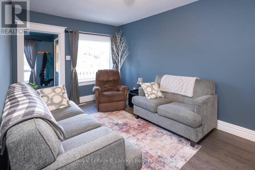 1105 Brown Street — photo 9 of 19