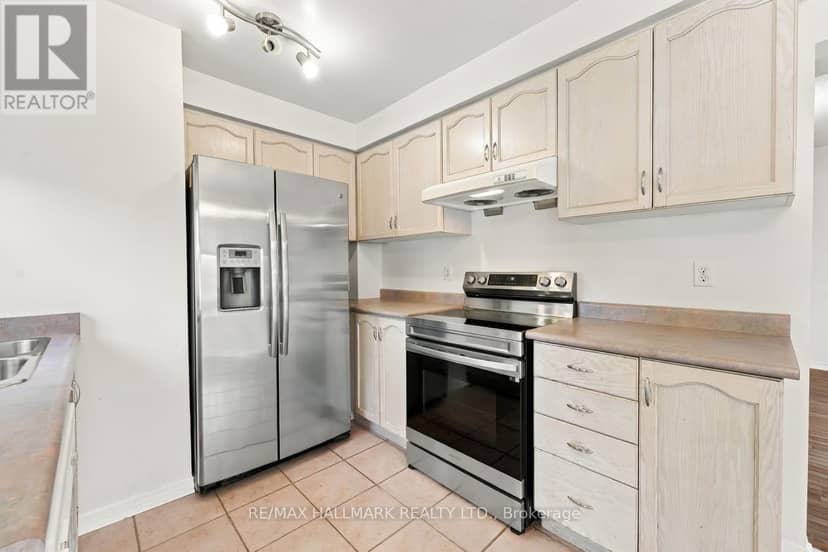 1106 - 19 Rosebank Drive — photo 9 of 36
