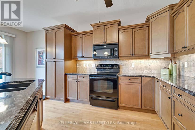 11 - 578 McGarrell Place — photo 11 of 27