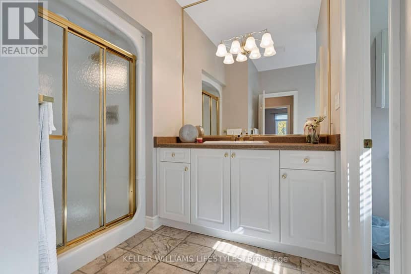 11 - 578 McGarrell Place — photo 16 of 27