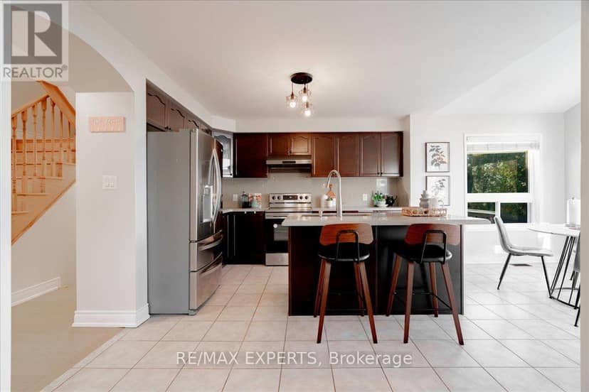 147 Armstrong Crescent — photo 19 of 40