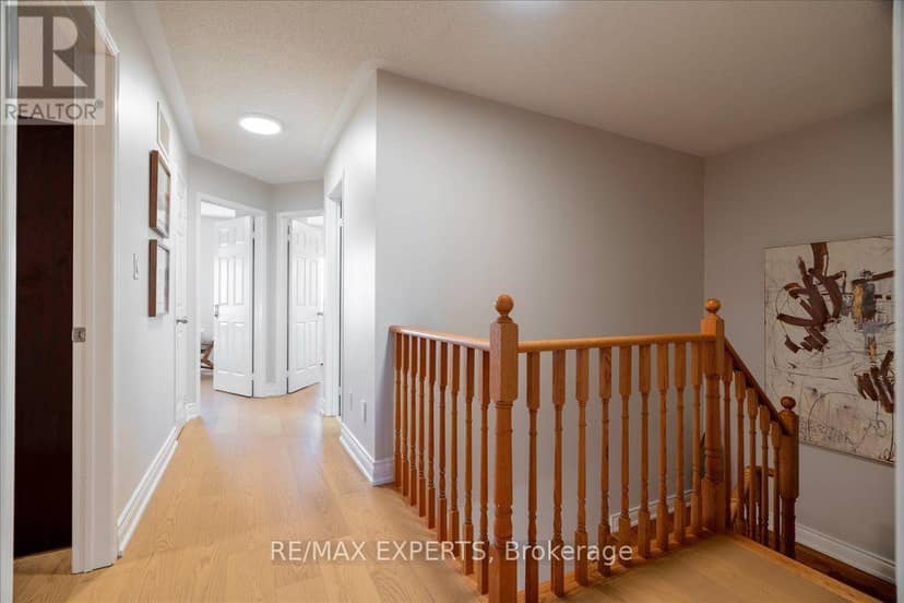 147 Armstrong Crescent — photo 27 of 40