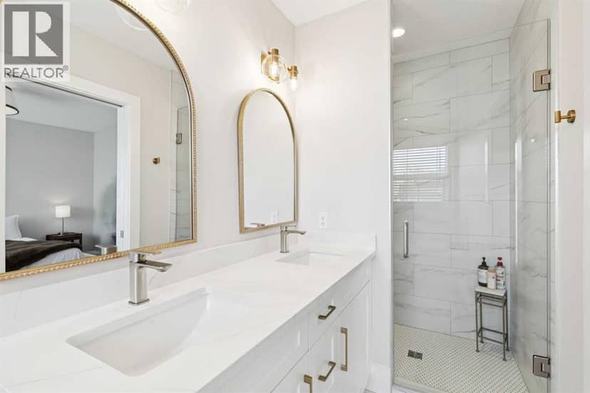 7, 1935 35 Street SW — photo 18 of 24