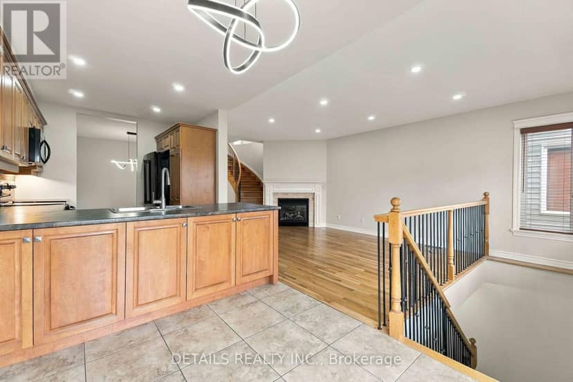 1034 Marconi Avenue — photo 15 of 40