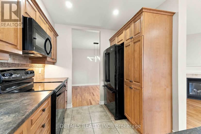 1034 Marconi Avenue — photo 16 of 40